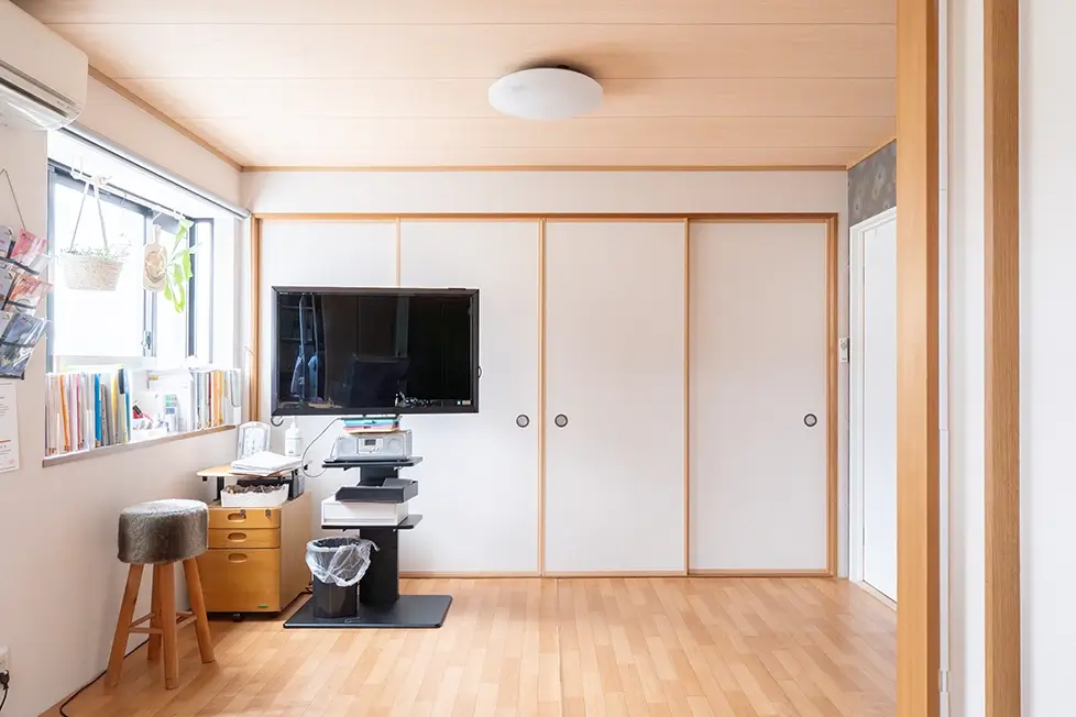 お客様インタビュー1回目の工事は壁に穴を開けドアを付ける工事