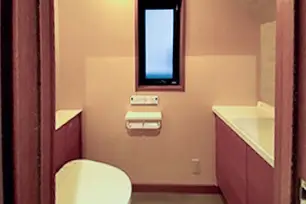 ショールームで技術の進歩を体感 掃除がしやすい節水トイレリフォーム