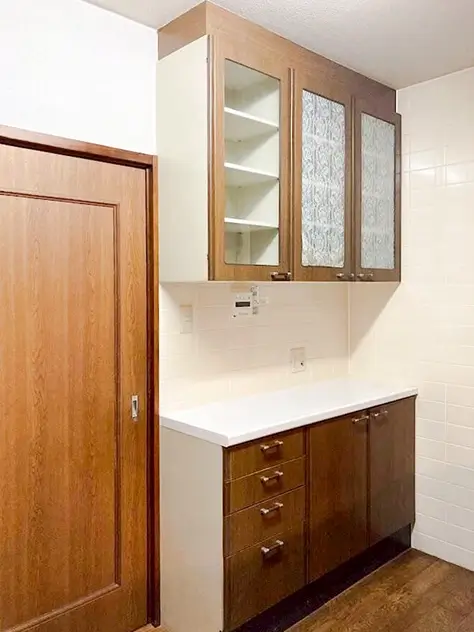 造り付けの背面収納