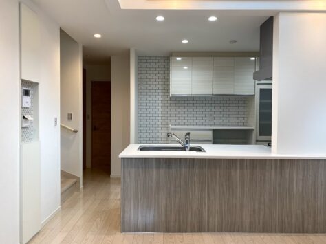 キッチン背面収納設置