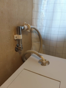 壁ピタ水栓